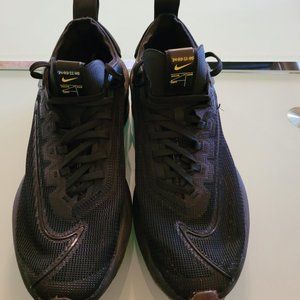 NIKE ZOOM DOUBLE STACKED VOLT BLACK SZ 9